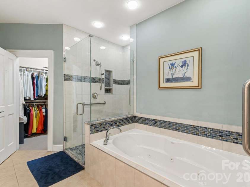 22 Hollyberry Lane, Brevard, NC 28712.  MLS# CAR4433168, YatesRealty ID 58117. 