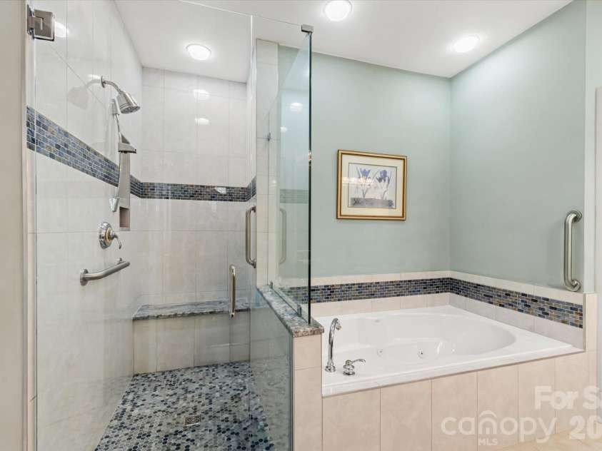 22 Hollyberry Lane, Brevard, NC 28712.  MLS# CAR4433168, YatesRealty ID 58117. 