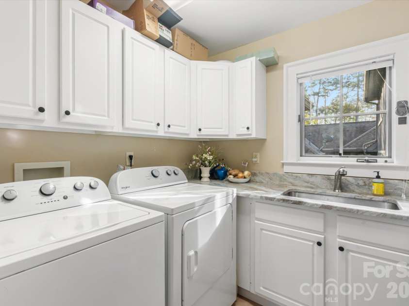 22 Hollyberry Lane, Brevard, NC 28712.  MLS# CAR4433168, YatesRealty ID 58117. 