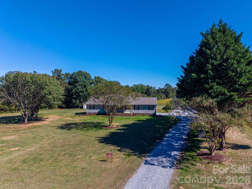 4510 Western Sky Court, Lincolnton, NC 28092.  MLS# CAR4435685, YatesRealty ID 58119. 
