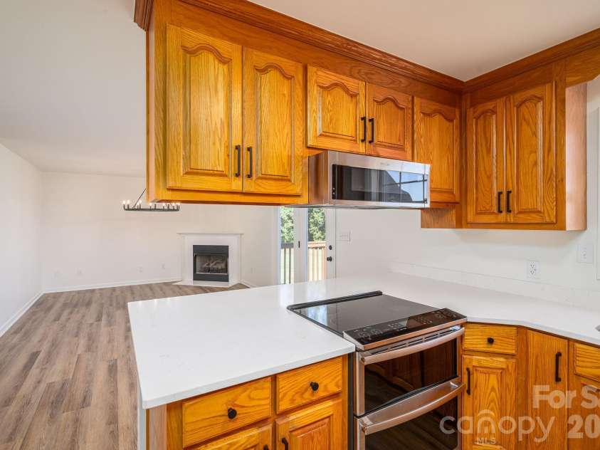 4510 Western Sky Court, Lincolnton, NC 28092.  MLS# CAR4435685, YatesRealty ID 58119. Kitchen