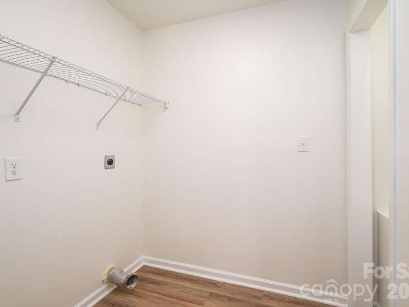 4510 Western Sky Court, Lincolnton, NC 28092.  MLS# CAR4435685, YatesRealty ID 58119. Laundry room
