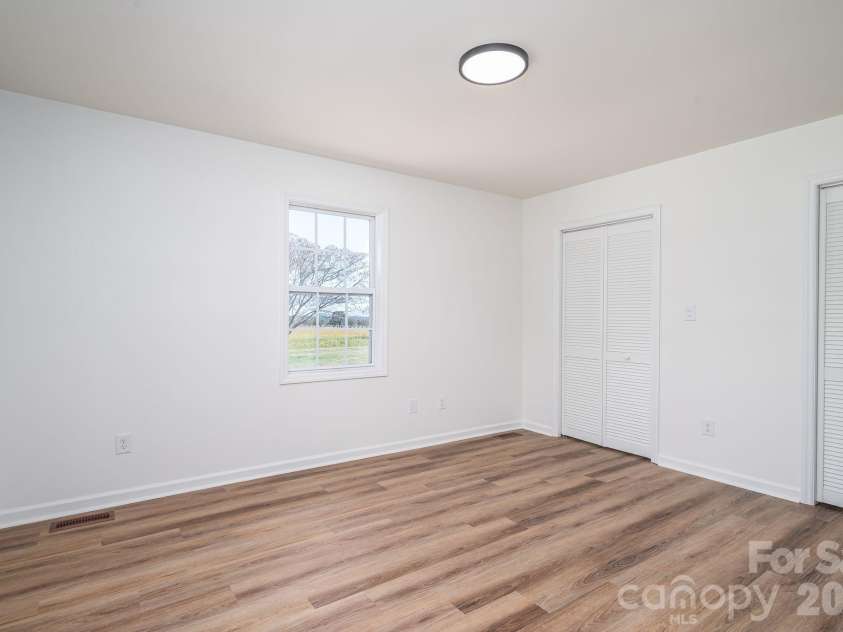 4510 Western Sky Court, Lincolnton, NC 28092.  MLS# CAR4435685, YatesRealty ID 58119. Primary Bedroom