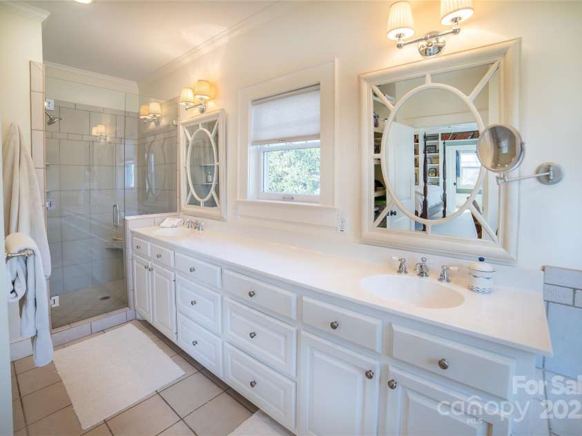 115 Riverside Court, Morganton, NC 28655.  MLS# CAR4220873, YatesRealty ID 5812. Main Level Primary Bedroom En-Suite Bath