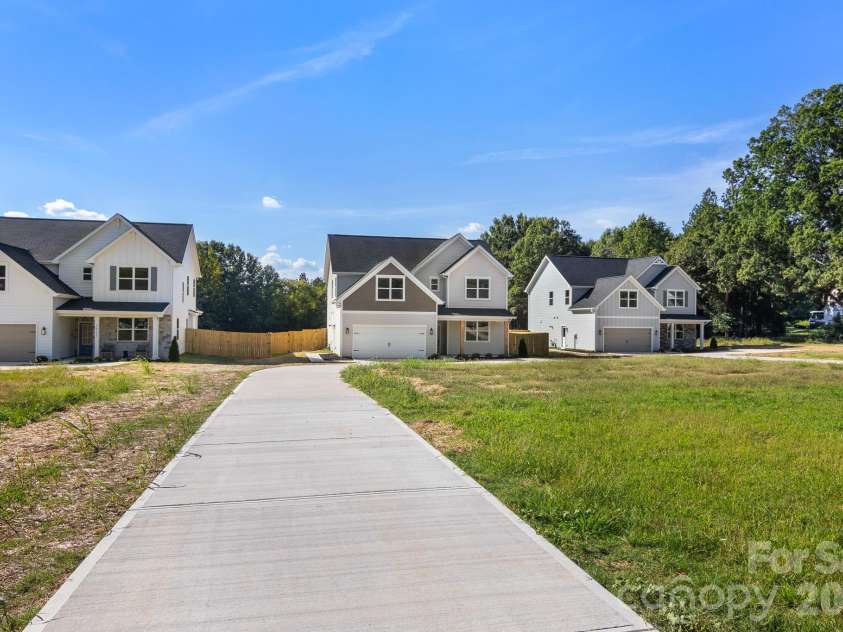 2431 Secrest Shortcut Road, Monroe, NC 28110.  MLS# CAR4411193, YatesRealty ID 58121. 