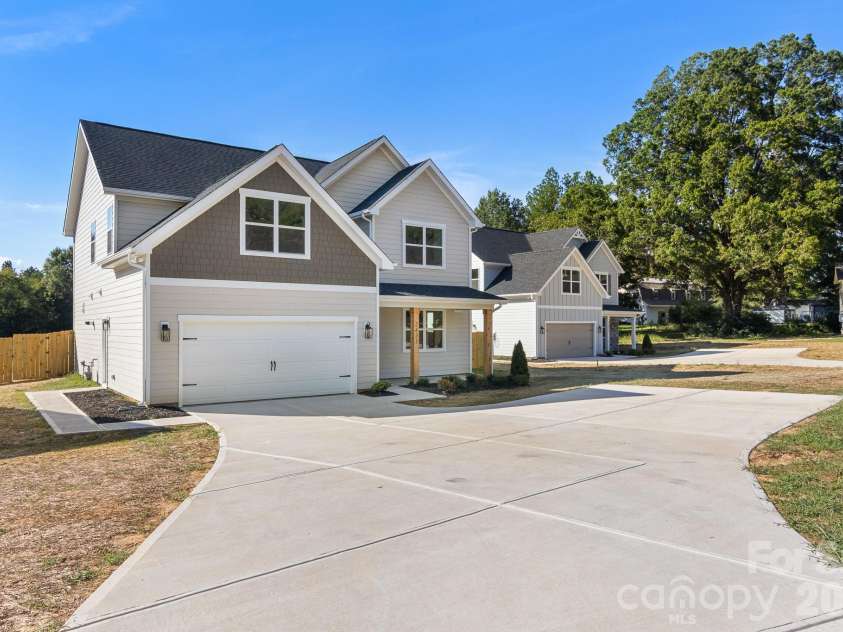 2431 Secrest Shortcut Road, Monroe, NC 28110.  MLS# CAR4411193, YatesRealty ID 58121. 