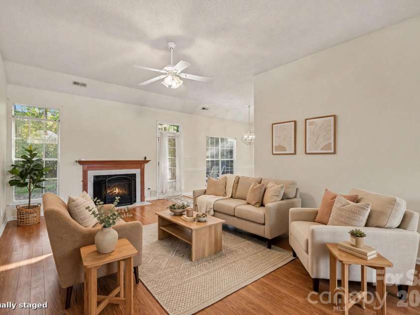 8524 Albury Walk Lane, Charlotte, NC 28277.  MLS# CAR4432906, YatesRealty ID 58123. 