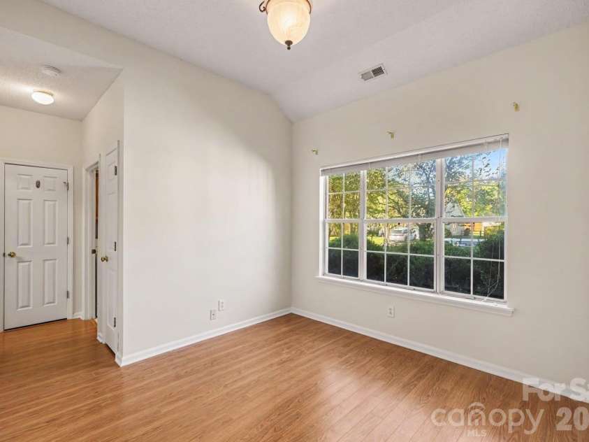 8524 Albury Walk Lane, Charlotte, NC 28277.  MLS# CAR4432906, YatesRealty ID 58123. 