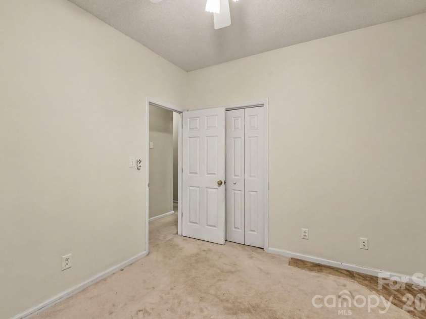 8524 Albury Walk Lane, Charlotte, NC 28277.  MLS# CAR4432906, YatesRealty ID 58123. 