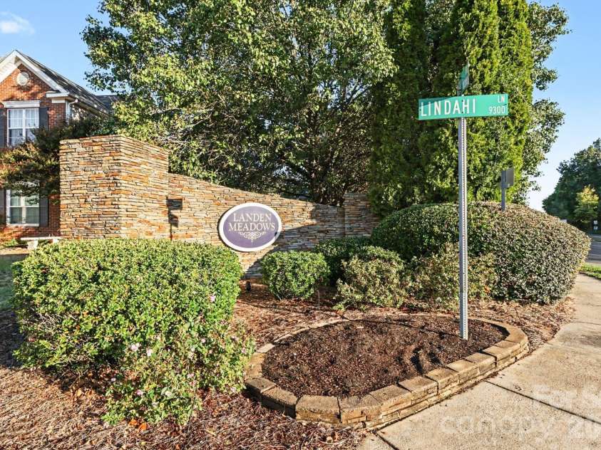 8524 Albury Walk Lane, Charlotte, NC 28277.  MLS# CAR4432906, YatesRealty ID 58123. 