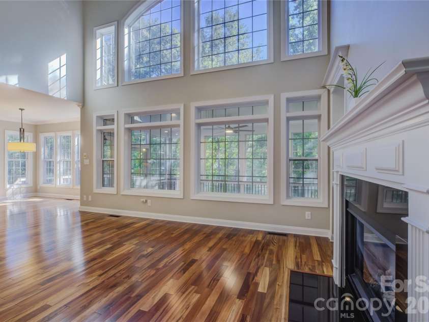 13700 Glen Abbey Drive, Charlotte, NC 28278.  MLS# CAR4436644, YatesRealty ID 58128. 