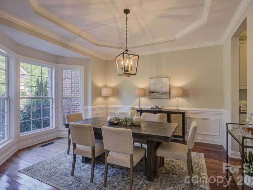 13700 Glen Abbey Drive, Charlotte, NC 28278.  MLS# CAR4436644, YatesRealty ID 58128. Virtually staged dining room