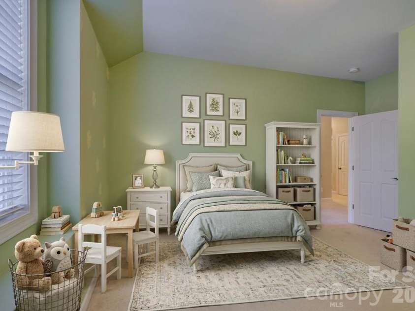 13700 Glen Abbey Drive, Charlotte, NC 28278.  MLS# CAR4436644, YatesRealty ID 58128. Virtually staged En suite