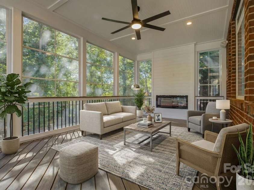 13700 Glen Abbey Drive, Charlotte, NC 28278.  MLS# CAR4436644, YatesRealty ID 58128. Virtually staged sunroom