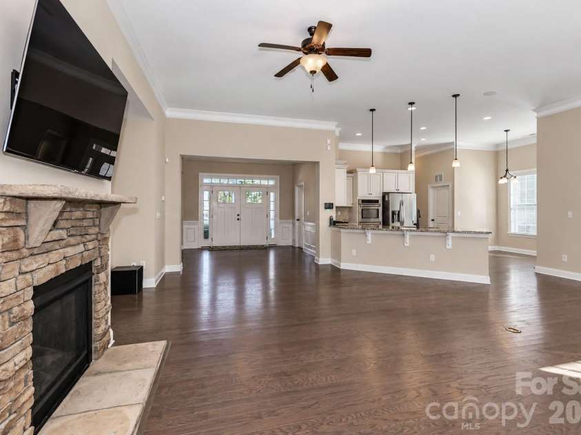161 Blueview Road, Mooresville, NC 28117.  MLS# CAR4436304, YatesRealty ID 58130. 