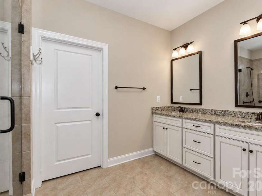 161 Blueview Road, Mooresville, NC 28117.  MLS# CAR4436304, YatesRealty ID 58130. 