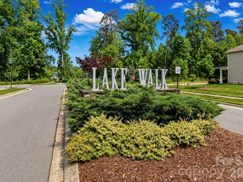 161 Blueview Road, Mooresville, NC 28117.  MLS# CAR4436304, YatesRealty ID 58130. 