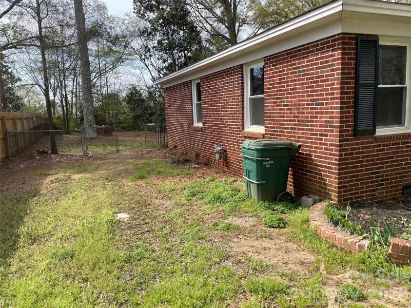 107 Berry Street, Chester, SC 29706.  MLS# CAR4360738, YatesRealty ID 5814. 