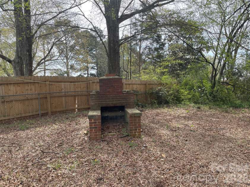 107 Berry Street, Chester, SC 29706.  MLS# CAR4360738, YatesRealty ID 5814. 