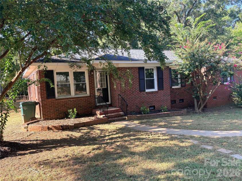 107 Berry Street, Chester, SC 29706.  MLS# CAR4360738, YatesRealty ID 5814. 