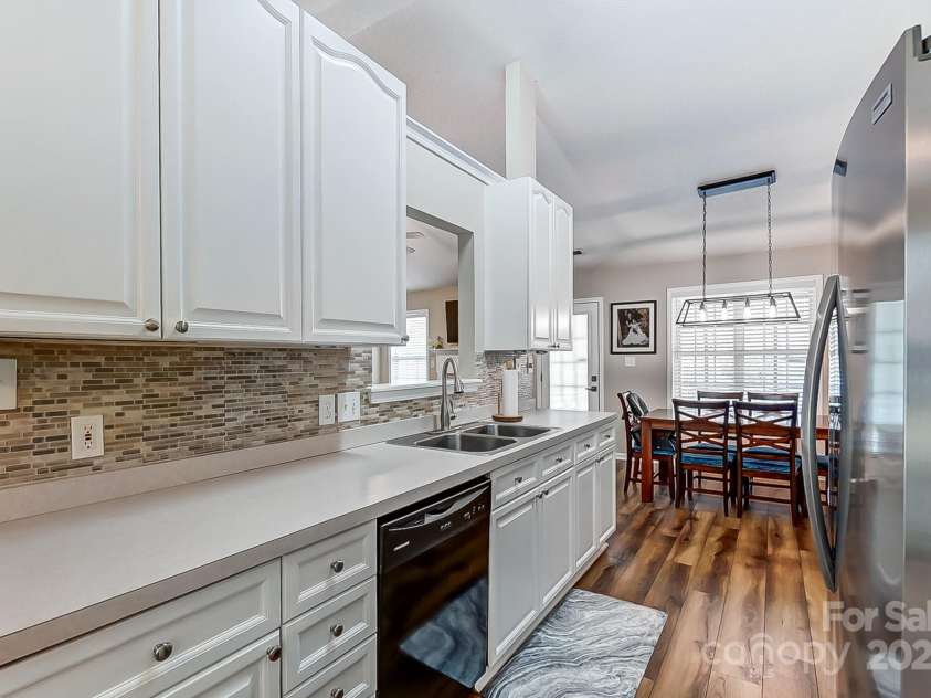 239 Bradford Glyn Drive, Mooresville, NC 28115.  MLS# CAR4243834, YatesRealty ID 5814. 