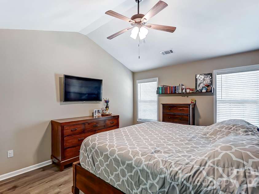 239 Bradford Glyn Drive, Mooresville, NC 28115.  MLS# CAR4243834, YatesRealty ID 5814. 