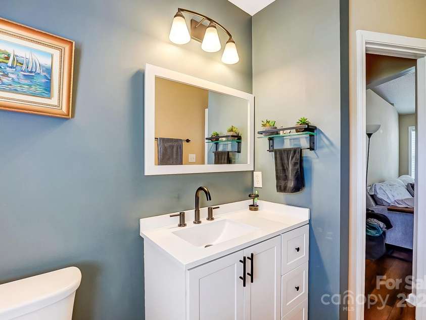 239 Bradford Glyn Drive, Mooresville, NC 28115.  MLS# CAR4243834, YatesRealty ID 5814. 