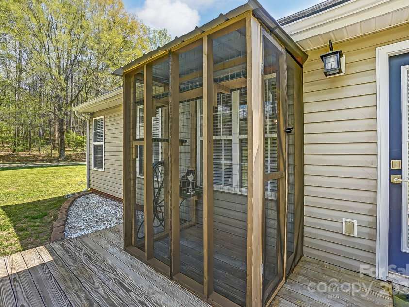 239 Bradford Glyn Drive, Mooresville, NC 28115.  MLS# CAR4243834, YatesRealty ID 5814. 