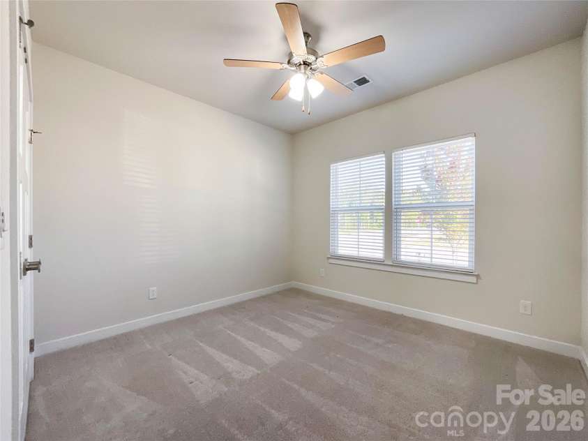 5091 Summer Surprise Lane, Charlotte, NC 28215.  MLS# CAR4437130, YatesRealty ID 58141. 