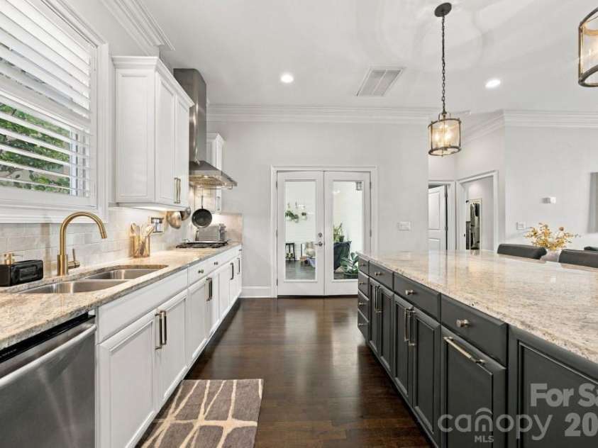 720 Loretto Lane, Fort Mill, SC 29715.  MLS# CAR4436991, YatesRealty ID 58147. 
