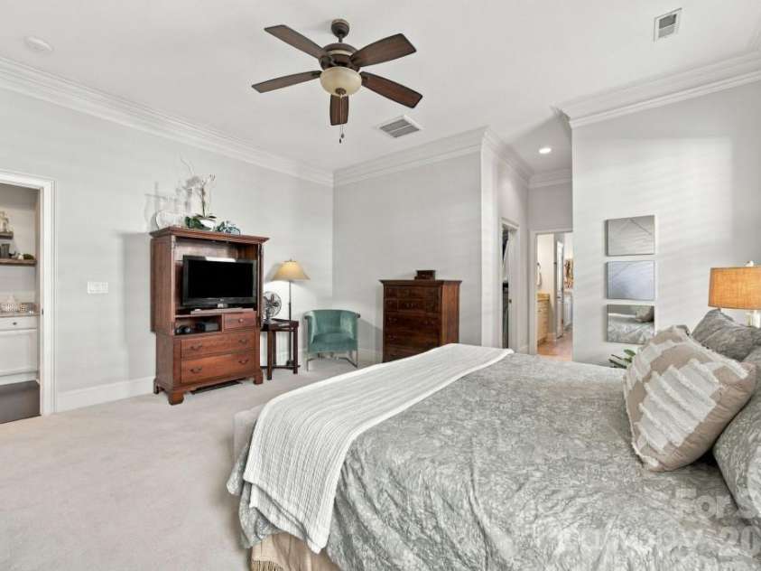 720 Loretto Lane, Fort Mill, SC 29715.  MLS# CAR4436991, YatesRealty ID 58147. 