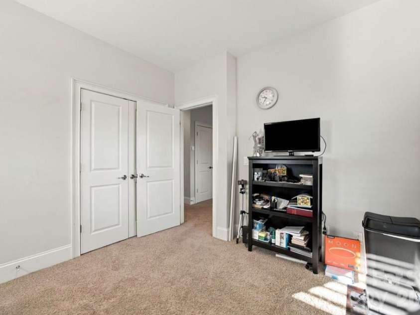 720 Loretto Lane, Fort Mill, SC 29715.  MLS# CAR4436991, YatesRealty ID 58147. 