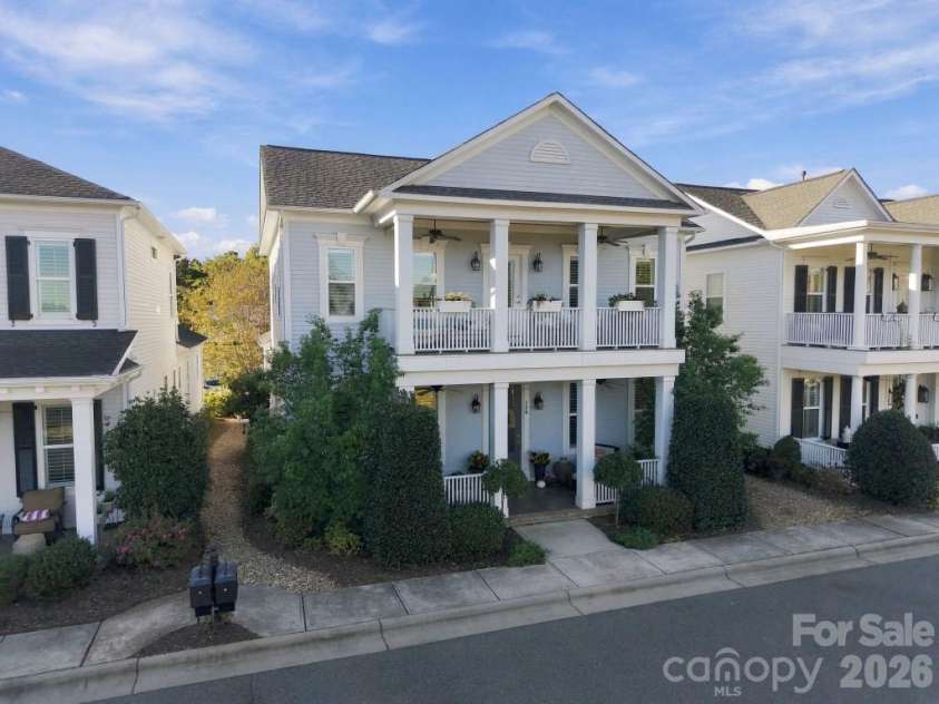 720 Loretto Lane, Fort Mill, SC 29715.  MLS# CAR4436991, YatesRealty ID 58147. 