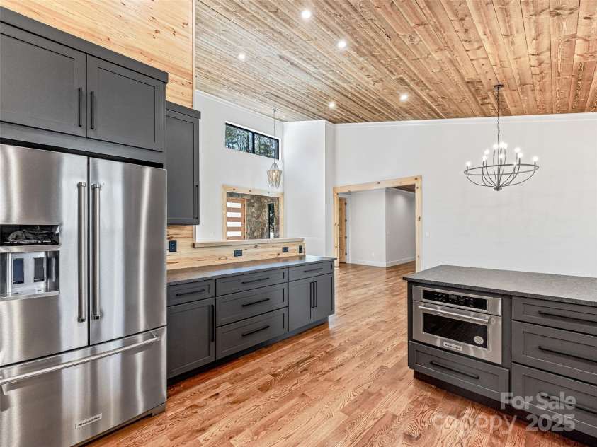 141 Danny Lane, Brevard, NC 28712.  MLS# CAR4193299, YatesRealty ID 5815. 