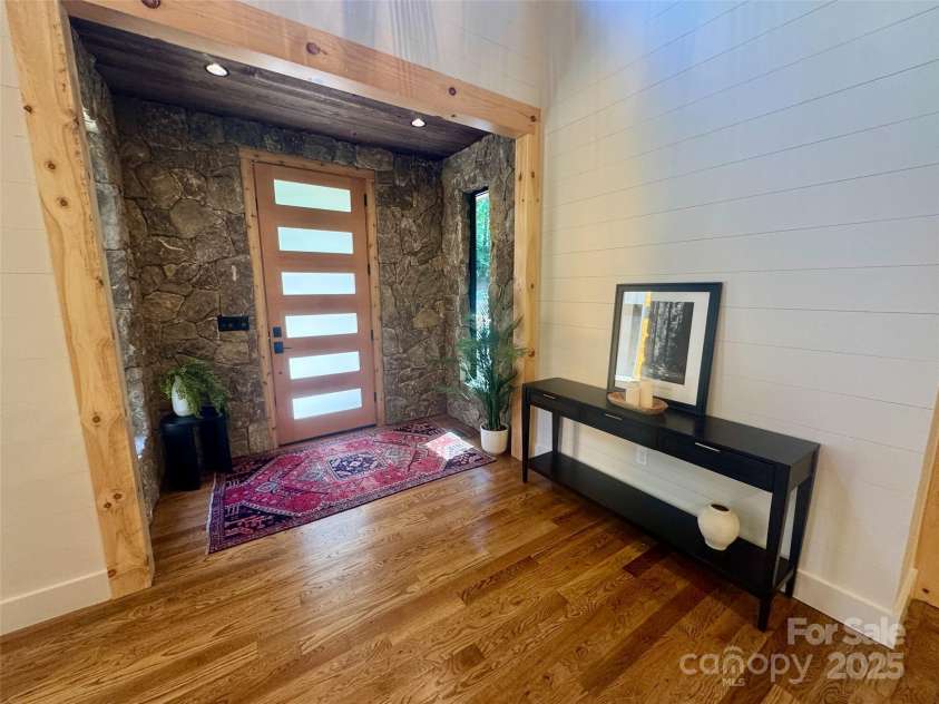 141 Danny Lane, Brevard, NC 28712.  MLS# CAR4193299, YatesRealty ID 5815. 