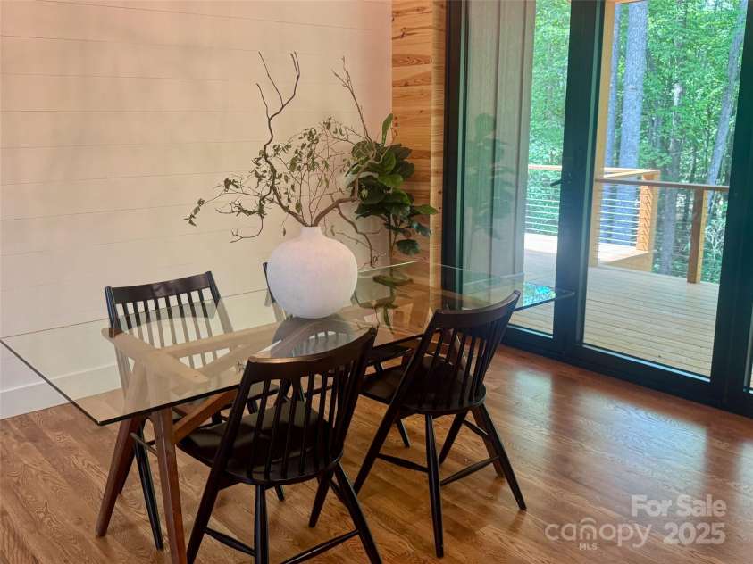 141 Danny Lane, Brevard, NC 28712.  MLS# CAR4193299, YatesRealty ID 5815. 