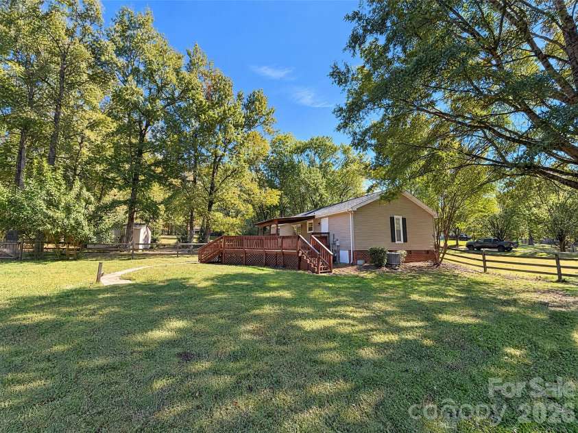 319 Neighbors Drive, Midland, NC 28107.  MLS# CAR4437237, YatesRealty ID 58156. 
