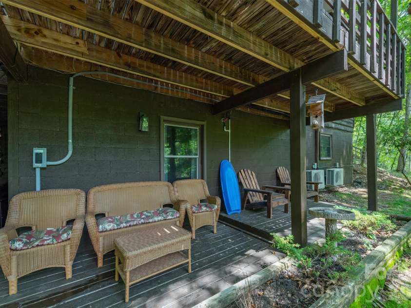 20 Gardenside Road, Mars Hill, NC 28754.  MLS# CAR4436175, YatesRealty ID 58157. 