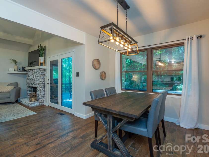 20 Gardenside Road, Mars Hill, NC 28754.  MLS# CAR4436175, YatesRealty ID 58157. 