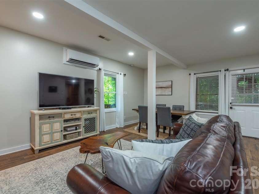 20 Gardenside Road, Mars Hill, NC 28754.  MLS# CAR4436175, YatesRealty ID 58157. 