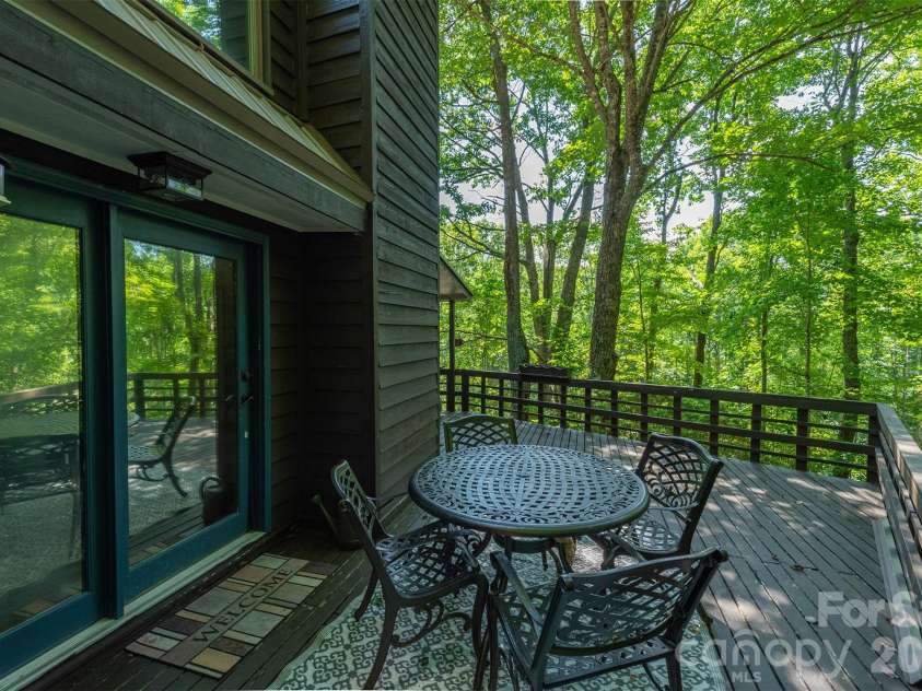 20 Gardenside Road, Mars Hill, NC 28754.  MLS# CAR4436175, YatesRealty ID 58157. 