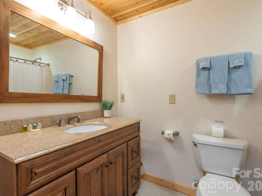 32 Thrash Lane, Mars Hill, NC 28754.  MLS# CAR4436157, YatesRealty ID 58158. 