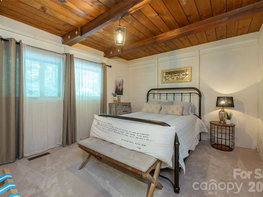 32 Thrash Lane, Mars Hill, NC 28754.  MLS# CAR4436157, YatesRealty ID 58158. 