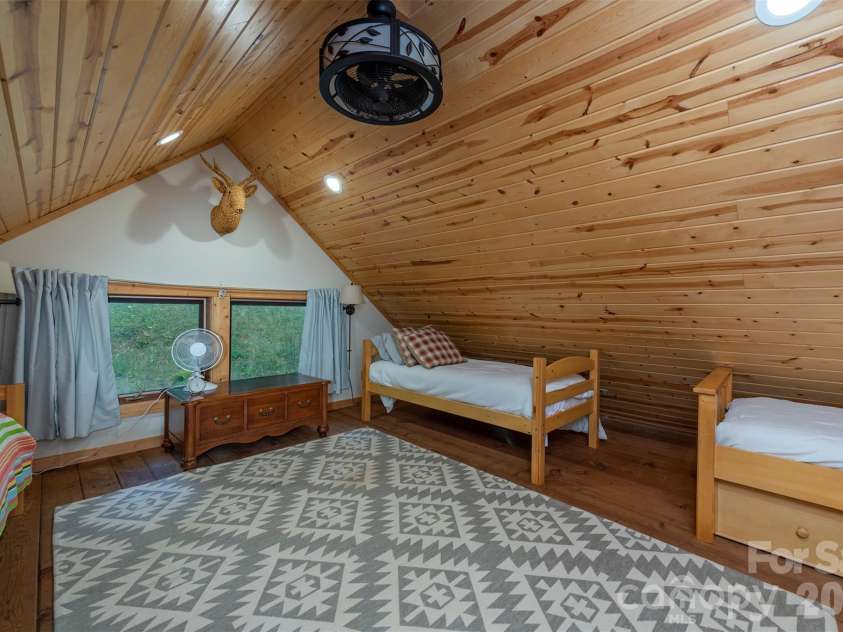 32 Thrash Lane, Mars Hill, NC 28754.  MLS# CAR4436157, YatesRealty ID 58158. 
