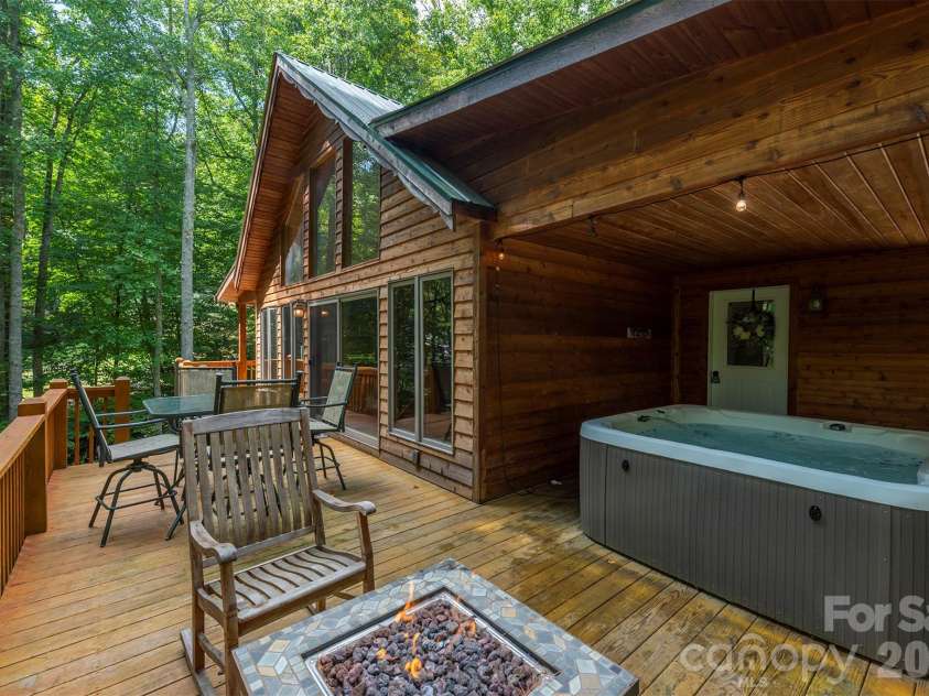 32 Thrash Lane, Mars Hill, NC 28754.  MLS# CAR4436157, YatesRealty ID 58158. 
