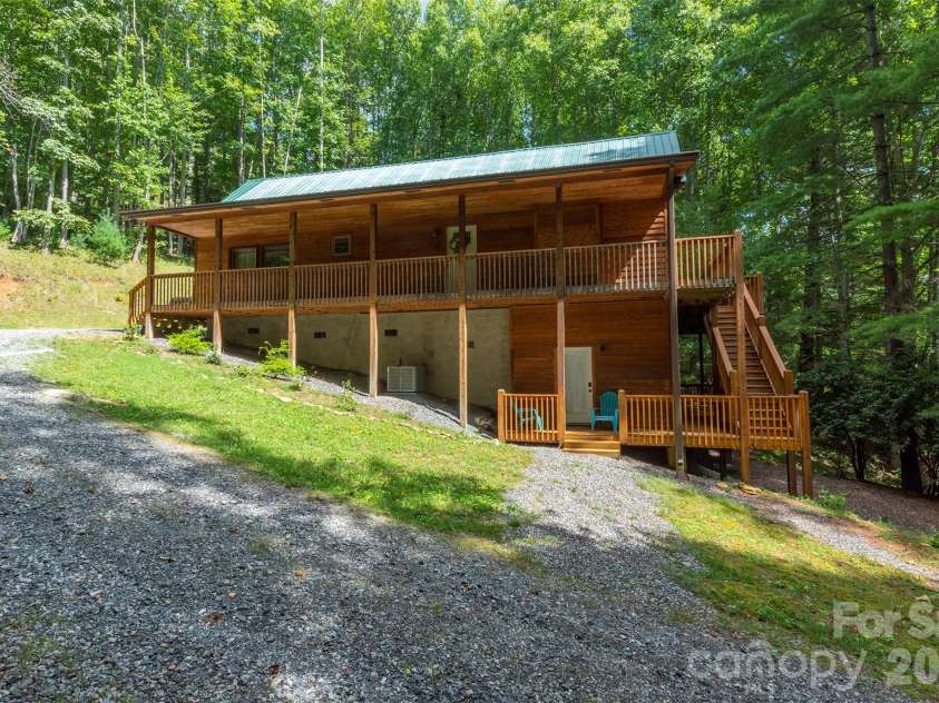 32 Thrash Lane, Mars Hill, NC 28754.  MLS# CAR4436157, YatesRealty ID 58158. 