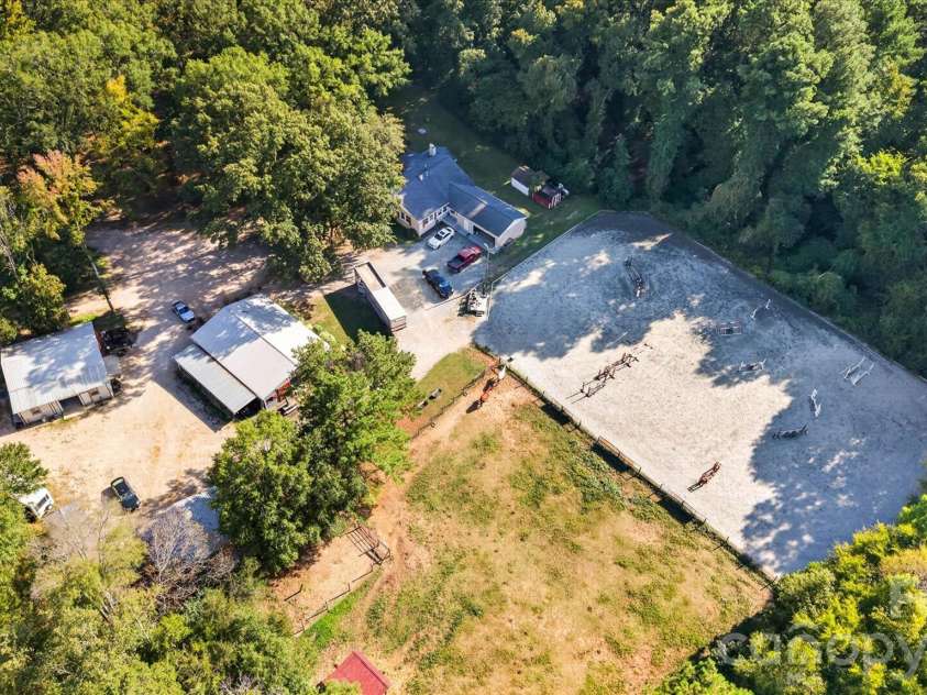 8731 Faires Road, Charlotte, NC 28215.  MLS# CAR4430963, YatesRealty ID 58160. 