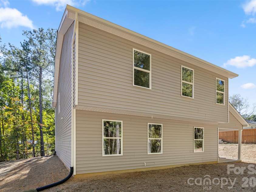 1699 Evans Drive, Lancaster, SC 29720.  MLS# CAR4437168, YatesRealty ID 58164. 