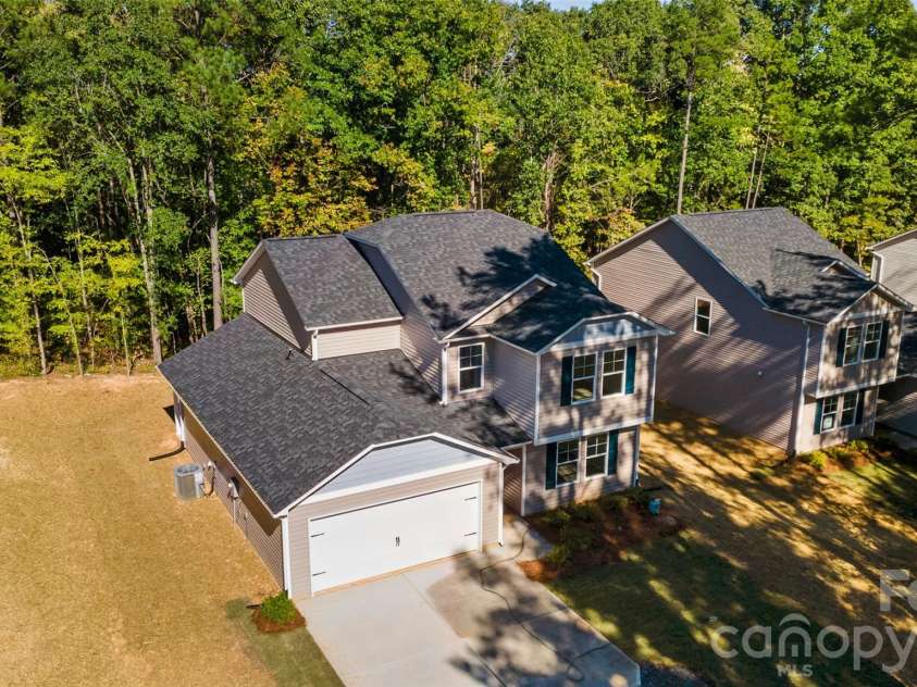 1699 Evans Drive, Lancaster, SC 29720.  MLS# CAR4437168, YatesRealty ID 58164. Move in Ready, new construction, over half an acre, no HOA.