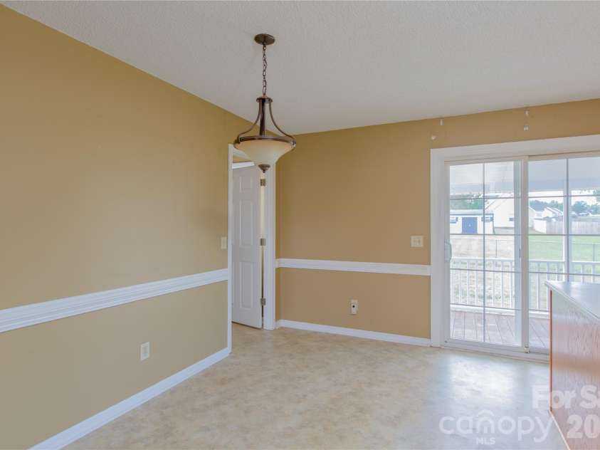 124 Pepperstone Place, Mocksville, NC 27028.  MLS# CAR4437268, YatesRealty ID 58166. 